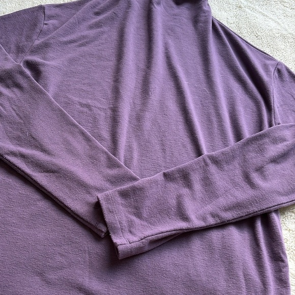 Wilfred Free Lilac Long Sleeve Turtleneck – Size S | Soft Stretch | Y2K Basic | - Picture 4 of 8